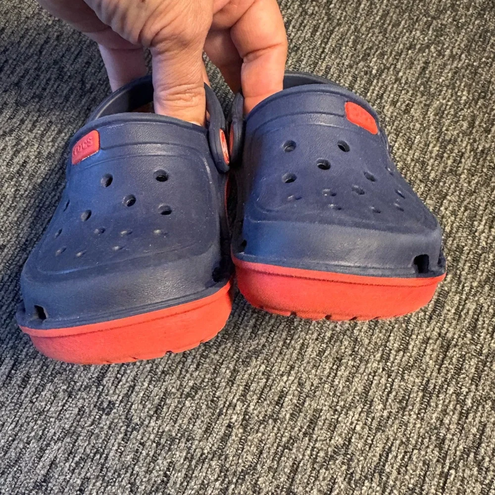 Crocs Kids' Duet Wave Clog Navy/Red Child’s Size 8